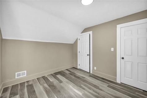 181 Spellman Court Akron OH 44305