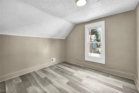181 Spellman Court Akron OH 44305
