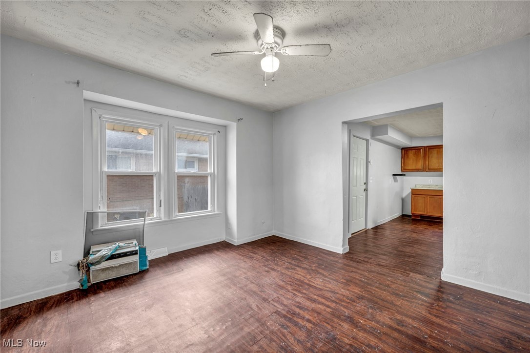 1033 W 21st Street Lorain OH 44052