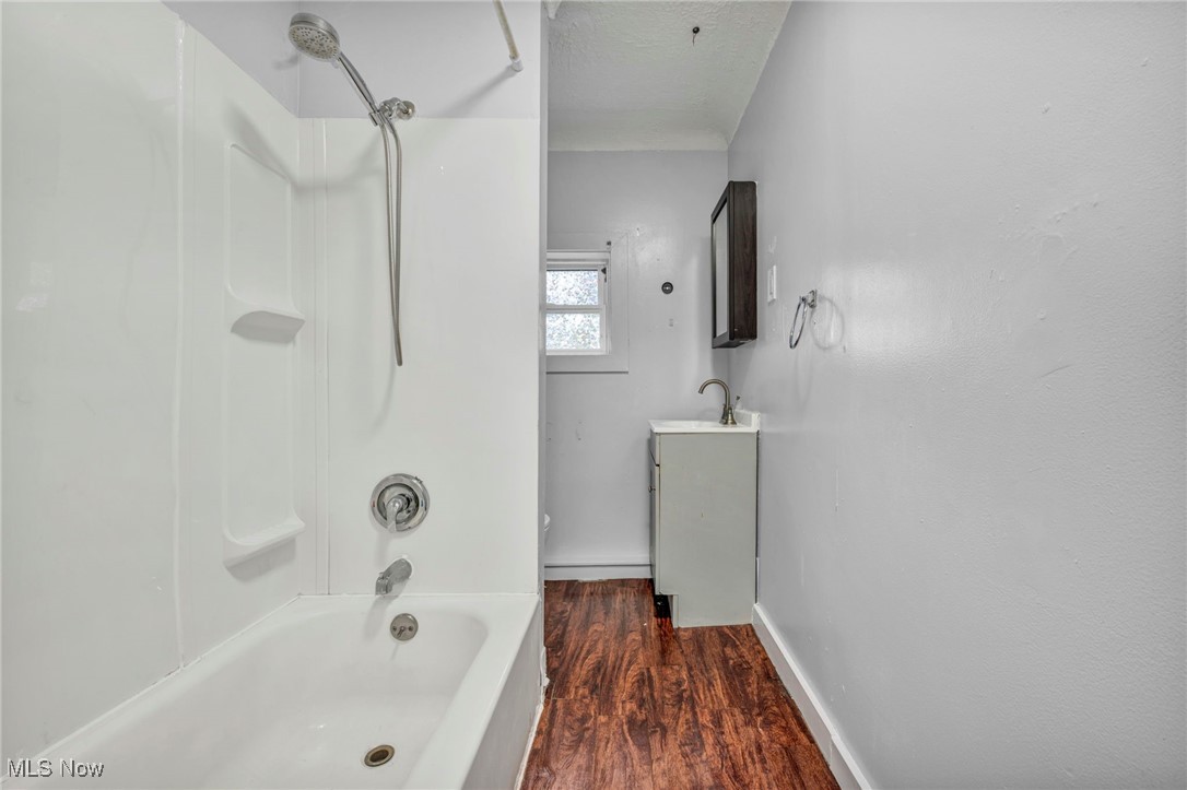 1033 W 21st Street Lorain OH 44052