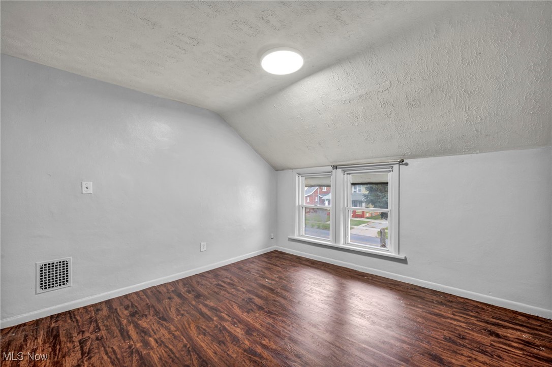 1033 W 21st Street Lorain OH 44052