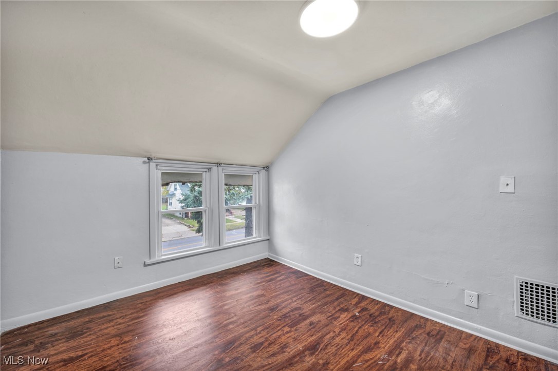 1033 W 21st Street Lorain OH 44052