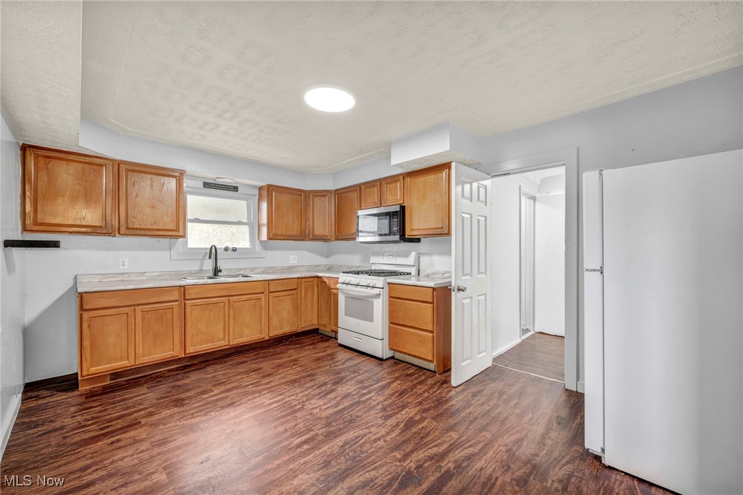 1033 W 21st Street Lorain OH 44052