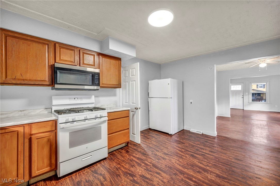 1033 W 21st Street Lorain OH 44052