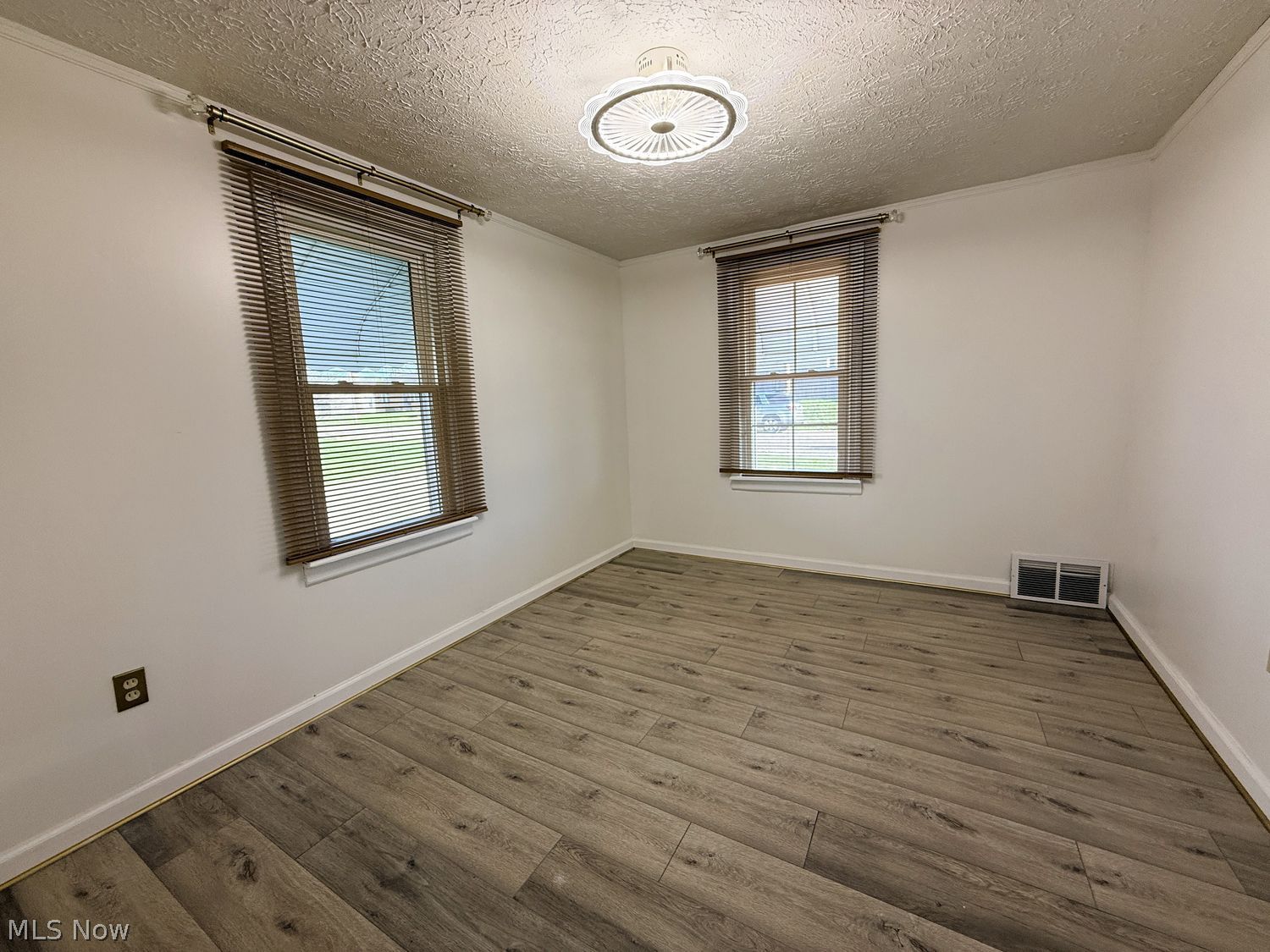 513 Franklin Avenue Barberton OH 44203