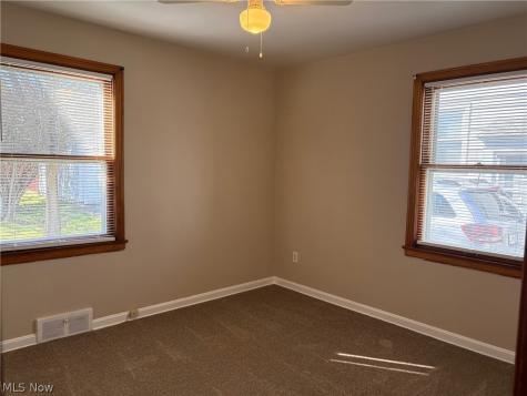 5116 Erwin Street Maple Heights OH 44137