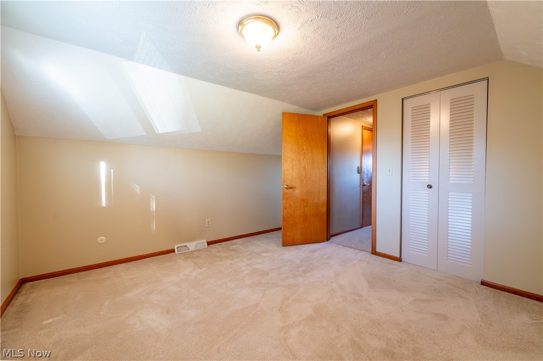 2850 Vollmer Drive Austintown OH 44511