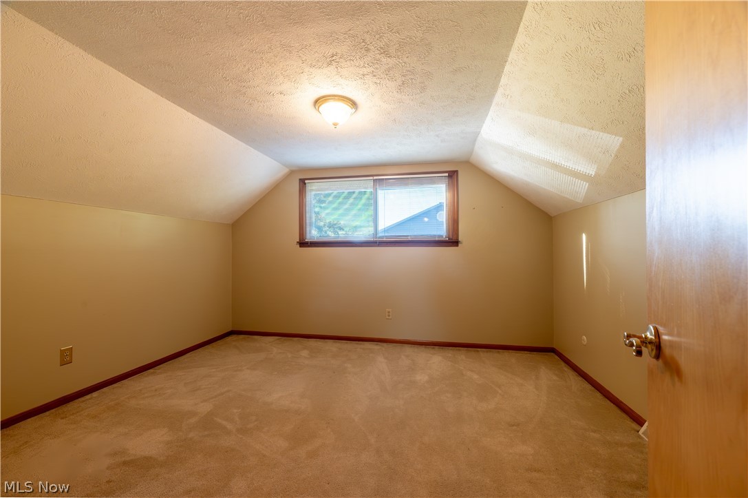 2850 Vollmer Drive Austintown OH 44511