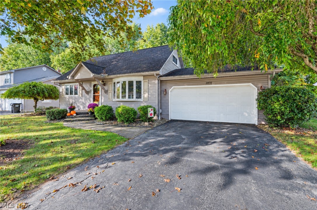 2850 Vollmer Drive Austintown OH 44511