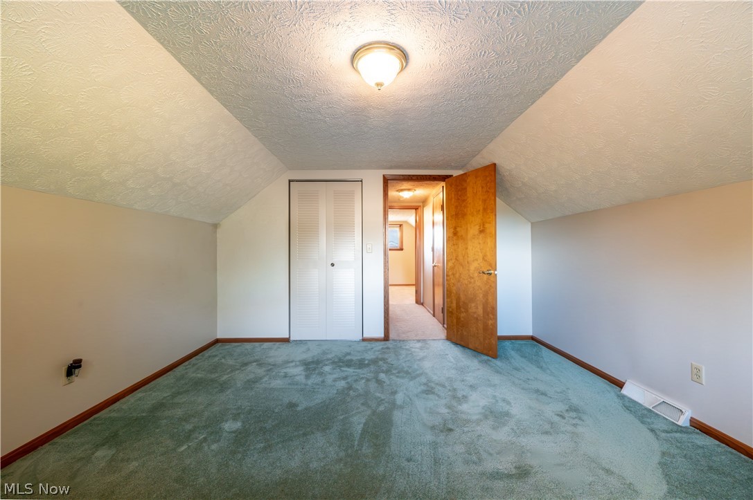 2850 Vollmer Drive Austintown OH 44511