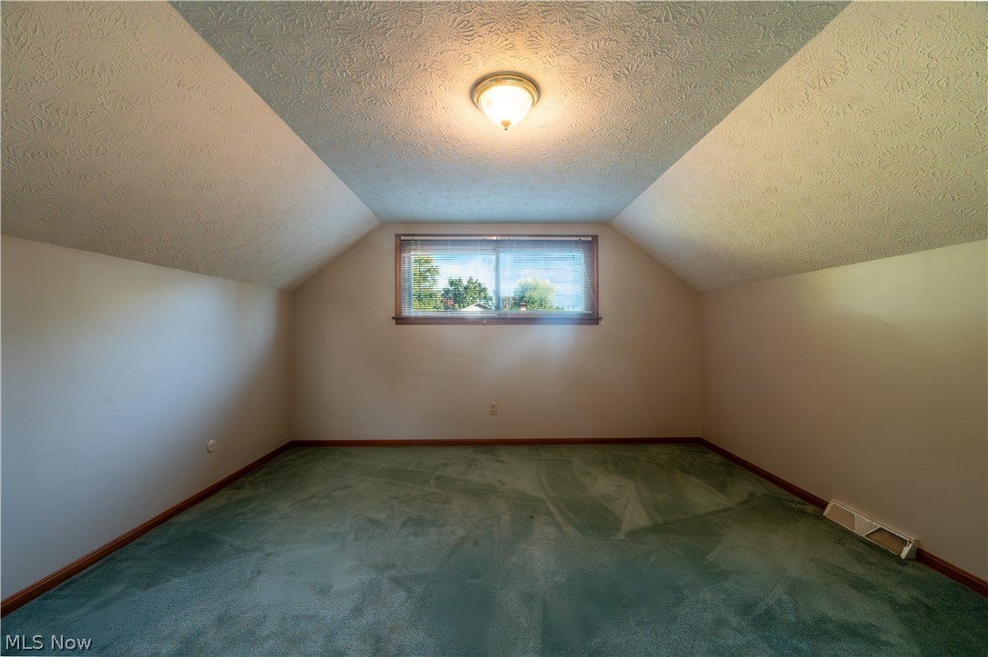 2850 Vollmer Drive Austintown OH 44511