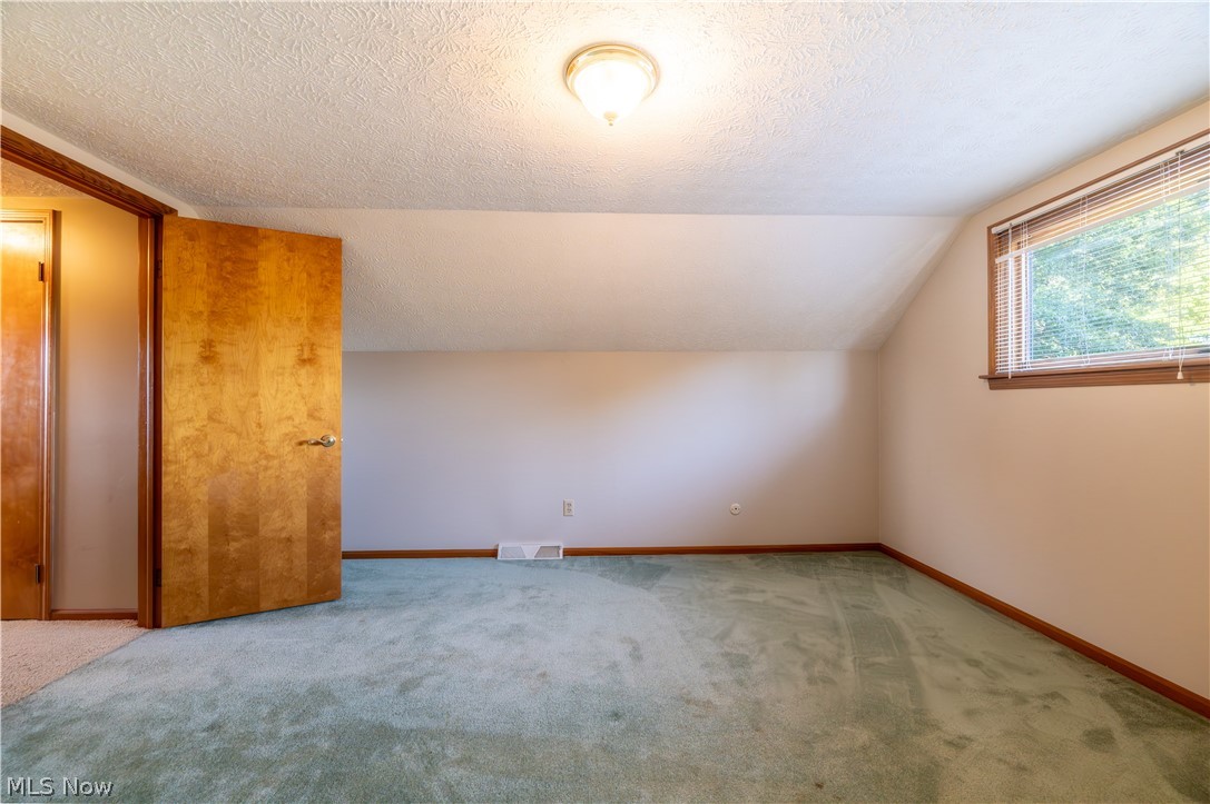 2850 Vollmer Drive Austintown OH 44511