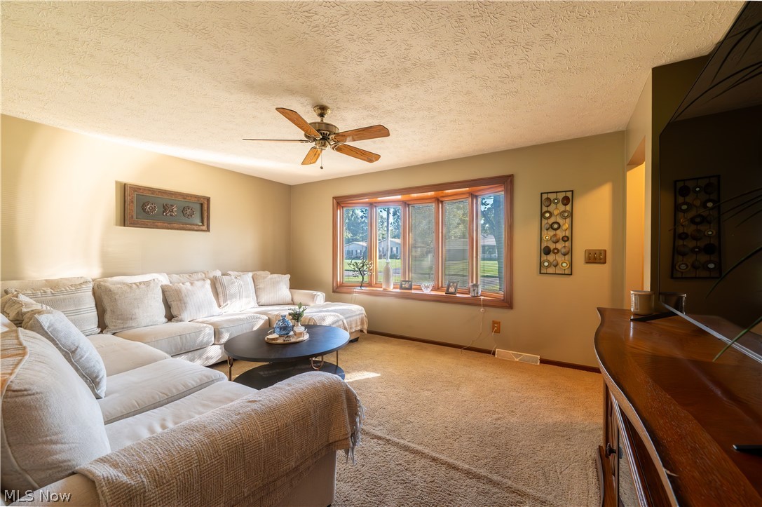 2850 Vollmer Drive Austintown OH 44511