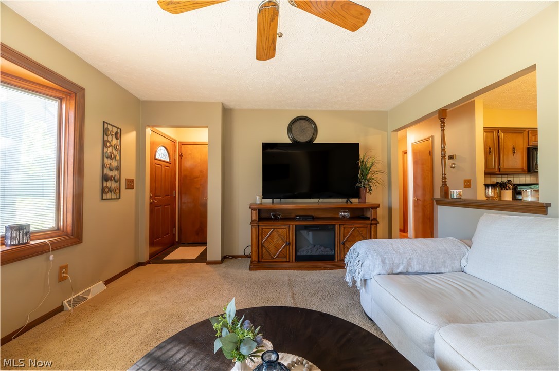 2850 Vollmer Drive Austintown OH 44511