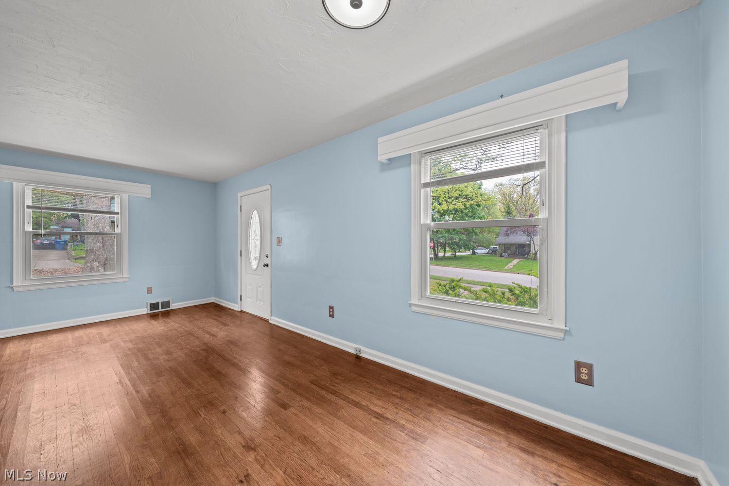 239 E Oak Street Kent OH 44240