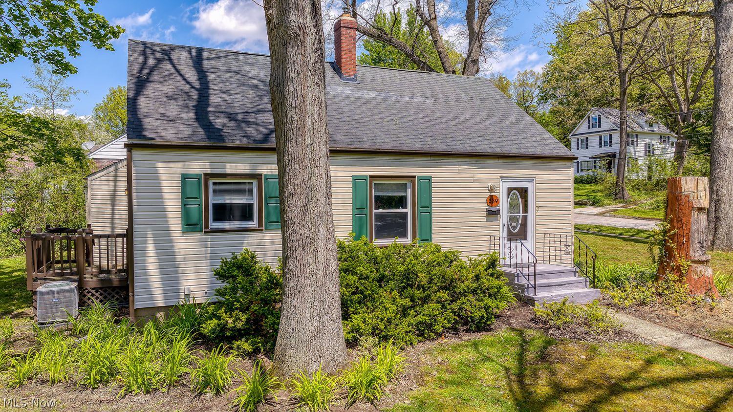 239 E Oak Street Kent OH 44240