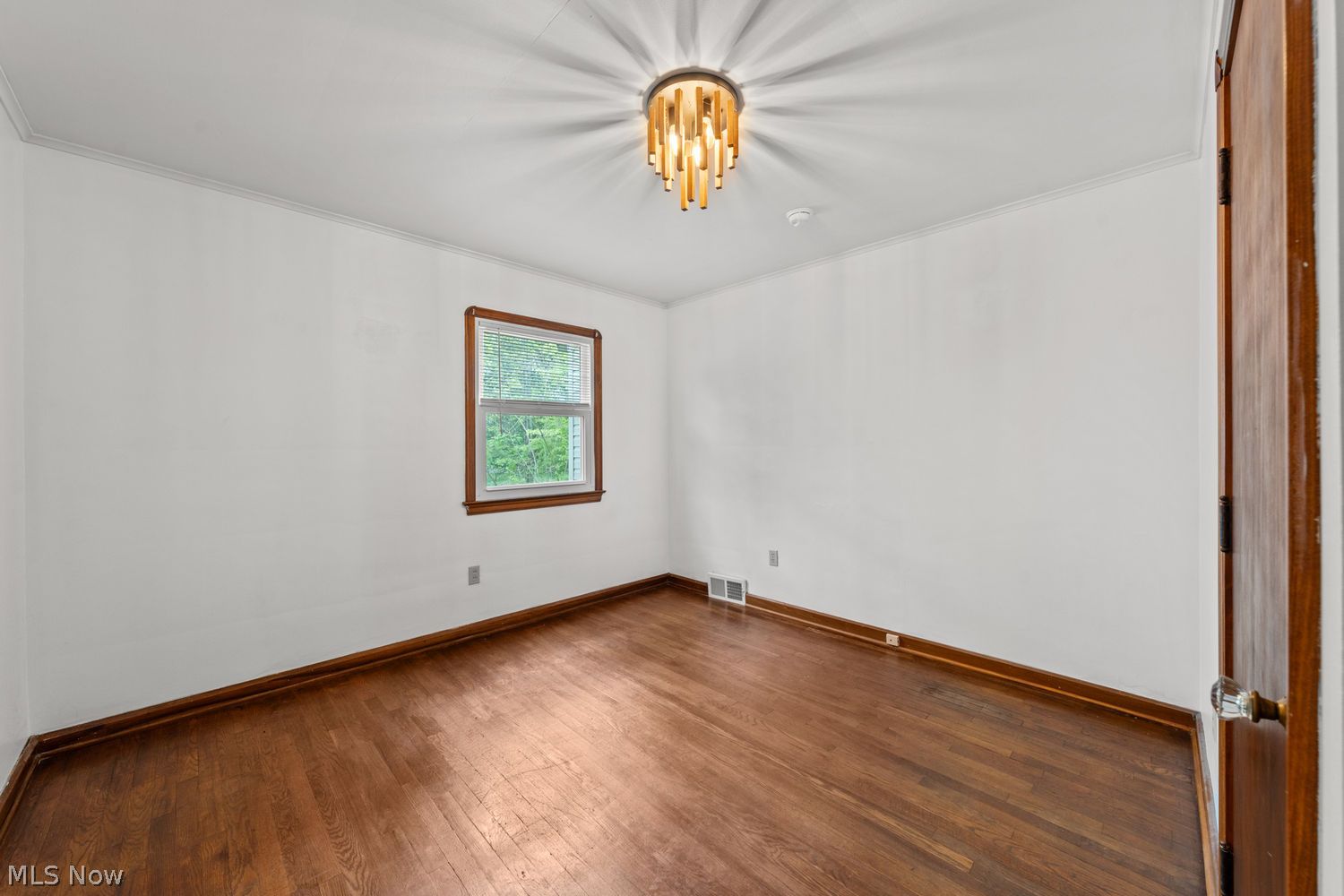 239 E Oak Street Kent OH 44240