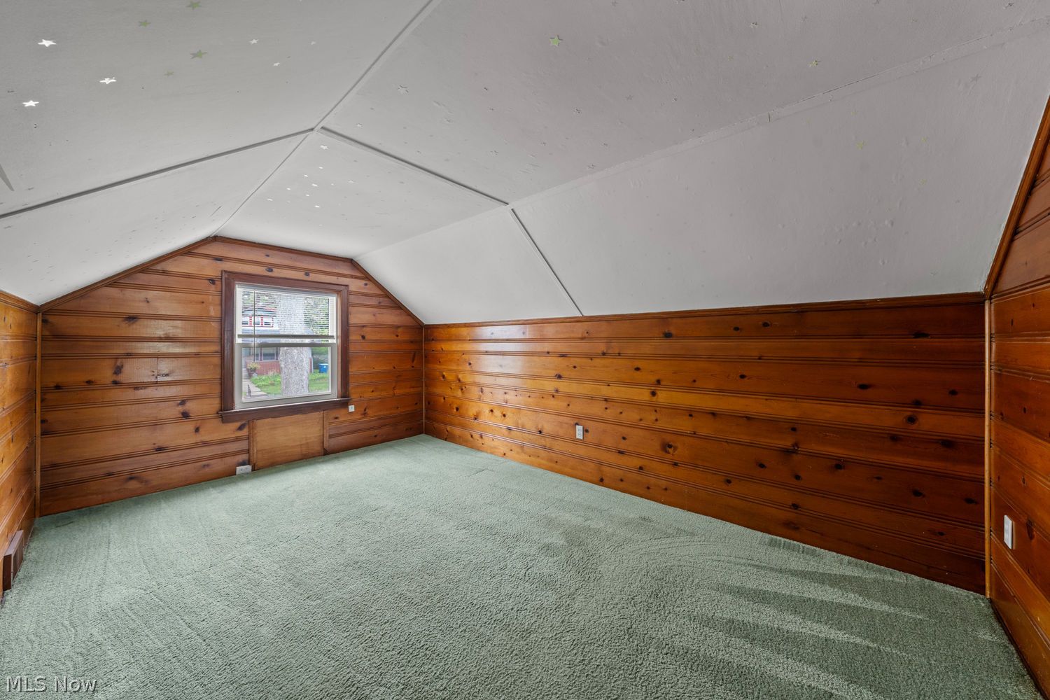 239 E Oak Street Kent OH 44240