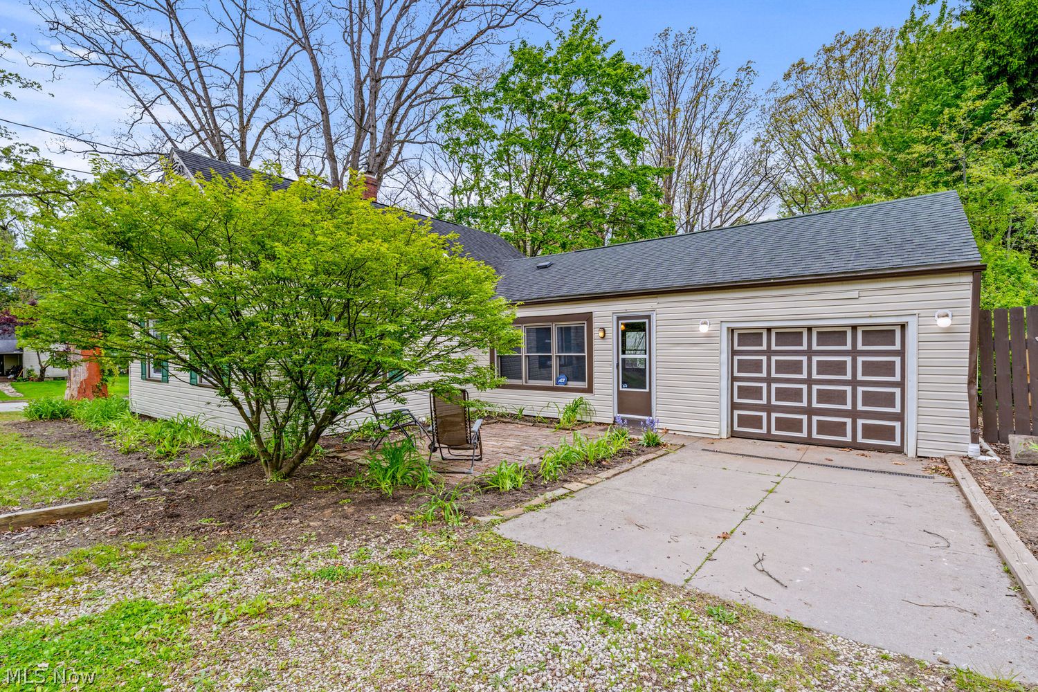 239 E Oak Street Kent OH 44240