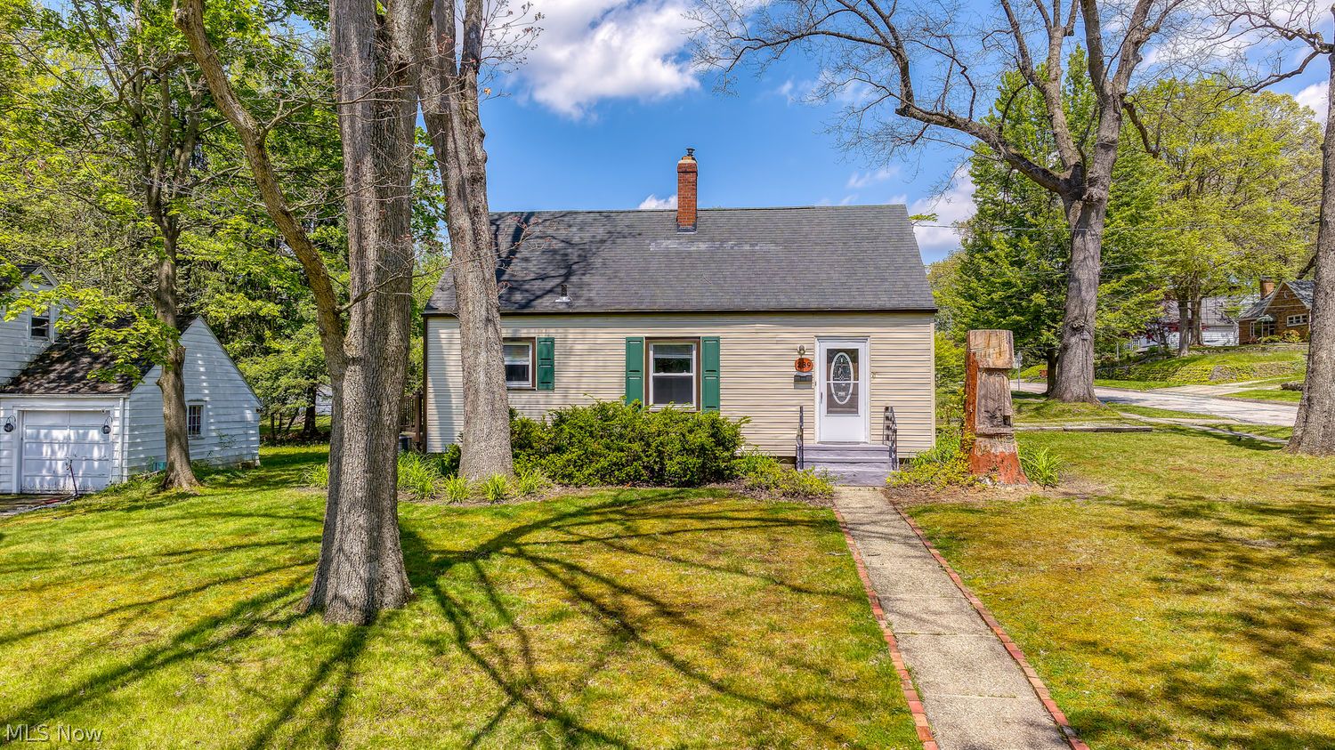 239 E Oak Street Kent OH 44240