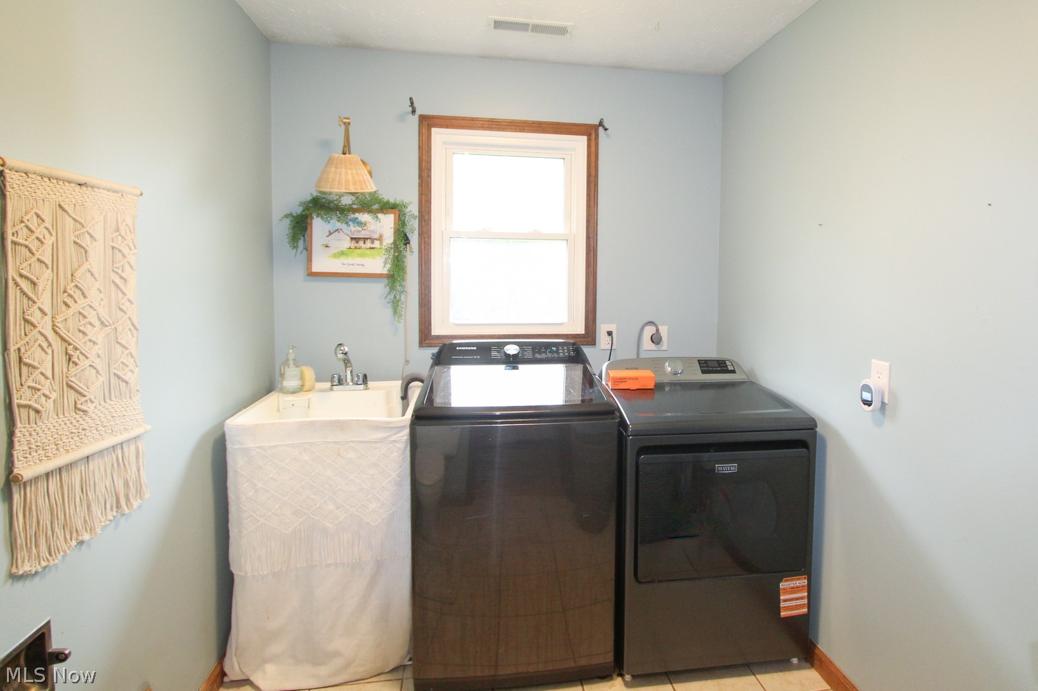 621 Cobblestone Drive Amherst OH 44001