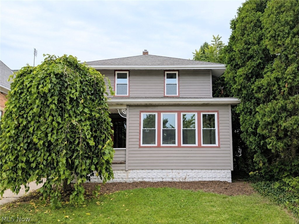345 Wabash Avenue S Brewster OH 44613
