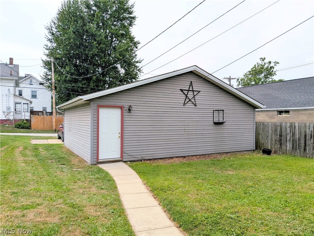 345 Wabash Avenue S Brewster OH 44613