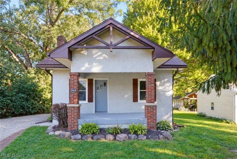 2415 Goodenough Avenue Akron OH 44320