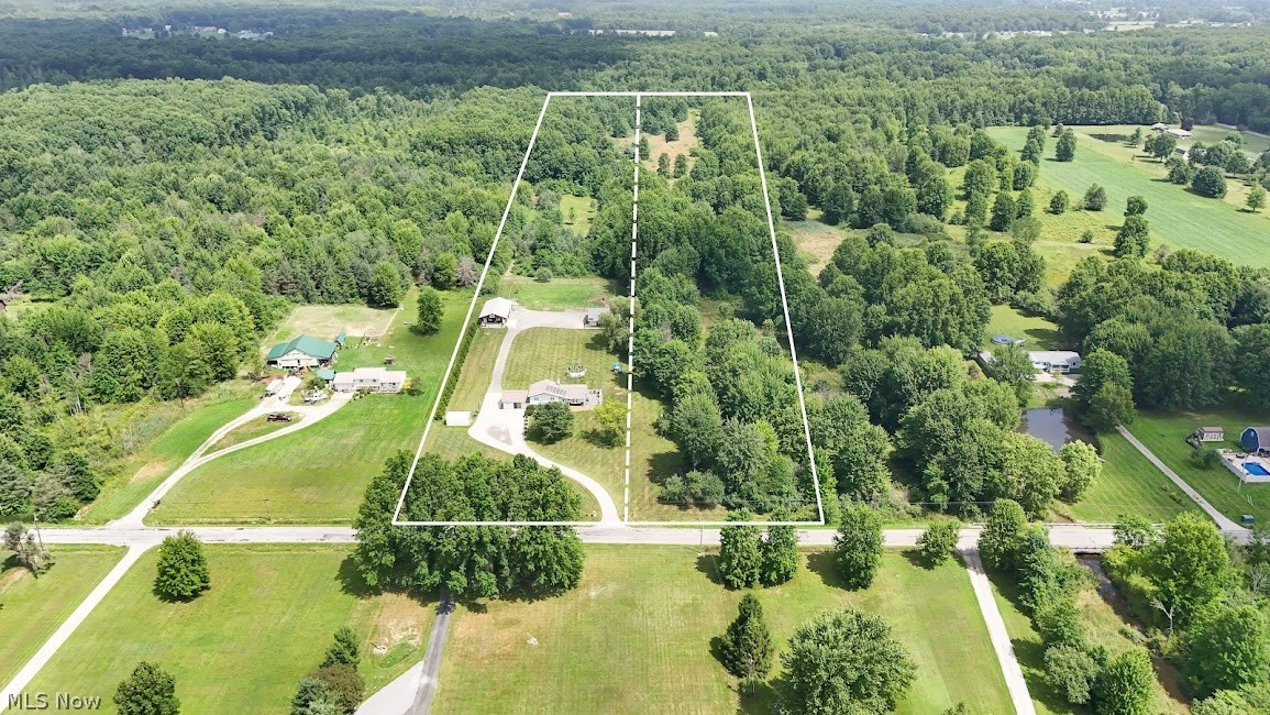890 Bristol Champion Townline Road NE Bristolville OH 44402