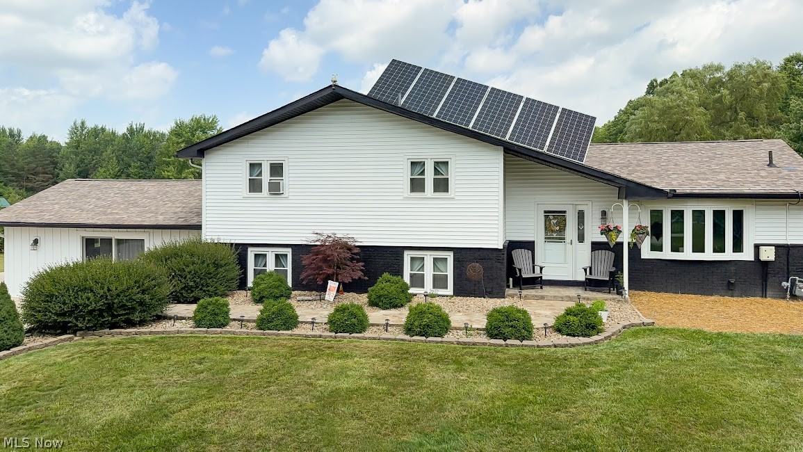 890 Bristol Champion Townline Road NE Bristolville OH 44402
