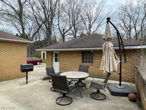 25704 Highland Road Richmond Heights OH 44143