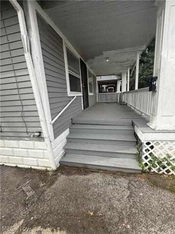 14612 Kingsford Avenue Cleveland OH 44128