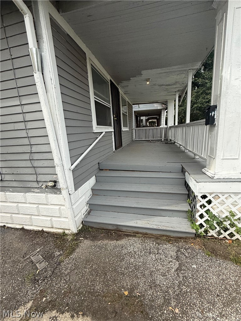 14612 Kingsford Avenue Cleveland OH 44128