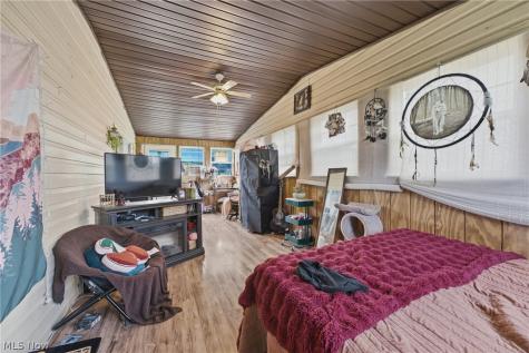 3839 E Sterling Road Creston OH 44217