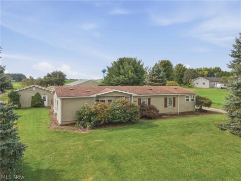 3839 E Sterling Road Creston OH 44217