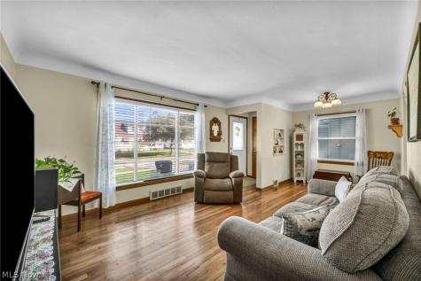 15643 Bowfin Boulevard Brook Park OH 44142