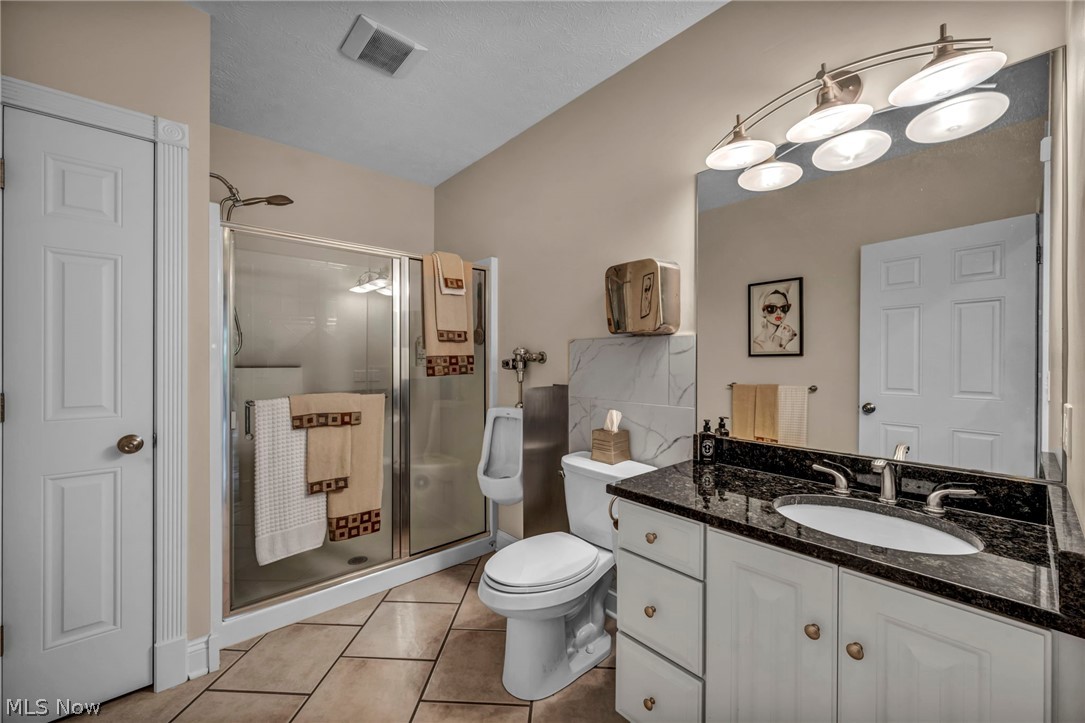 45002 Middle Ridge Road Amherst OH 44001