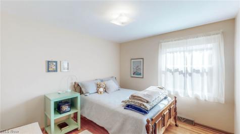 410 Chapple Hill Drive NE North Canton OH 44720