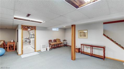 410 Chapple Hill Drive NE North Canton OH 44720