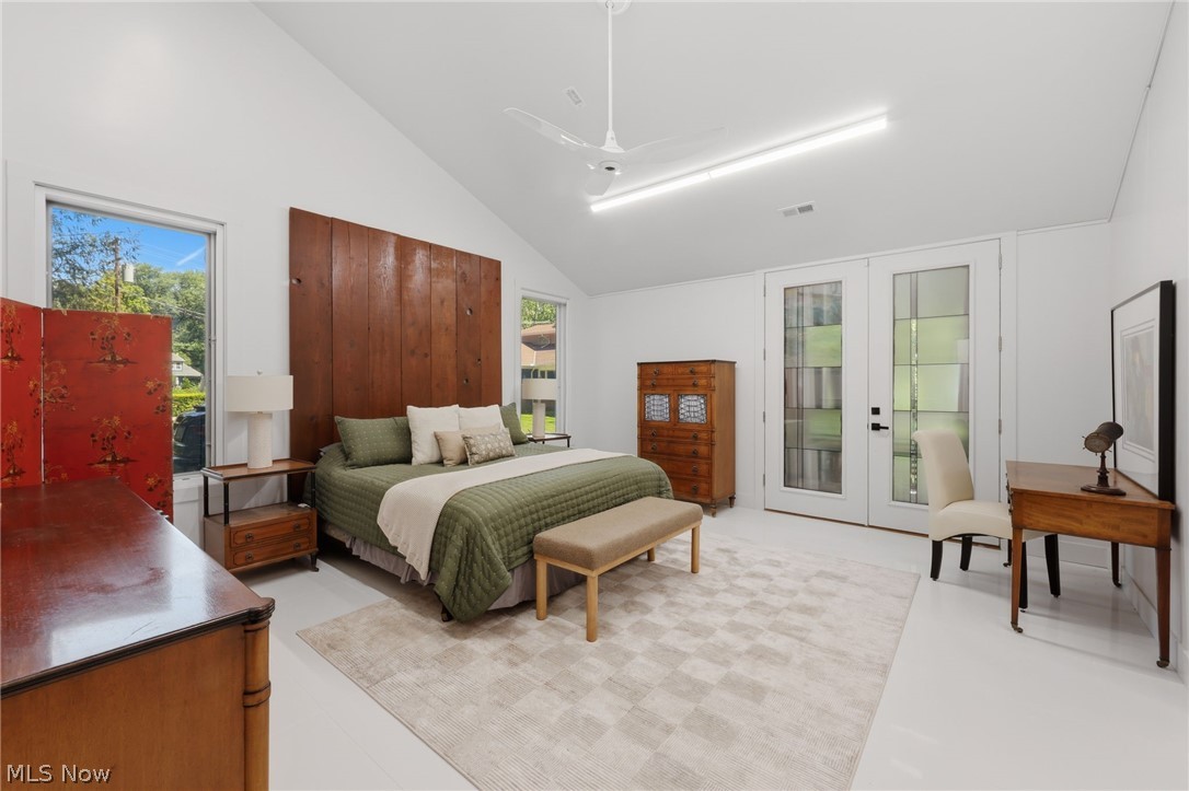 12866 Lake Shore Boulevard Bratenahl OH 44108
