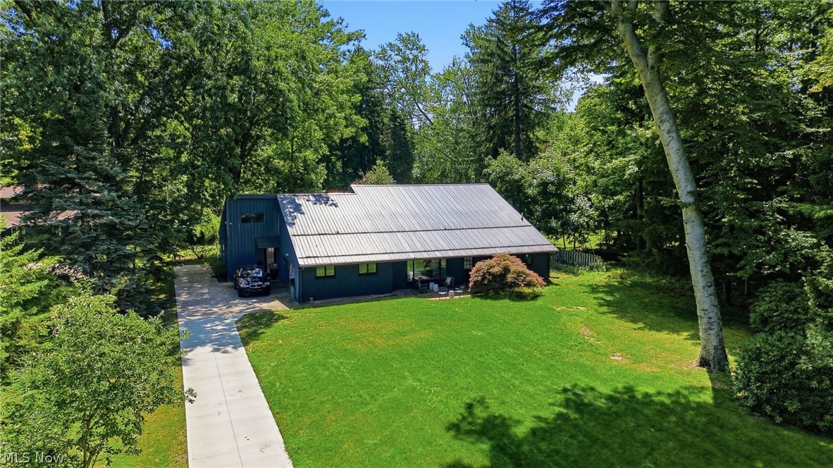 12866 Lake Shore Boulevard Bratenahl OH 44108