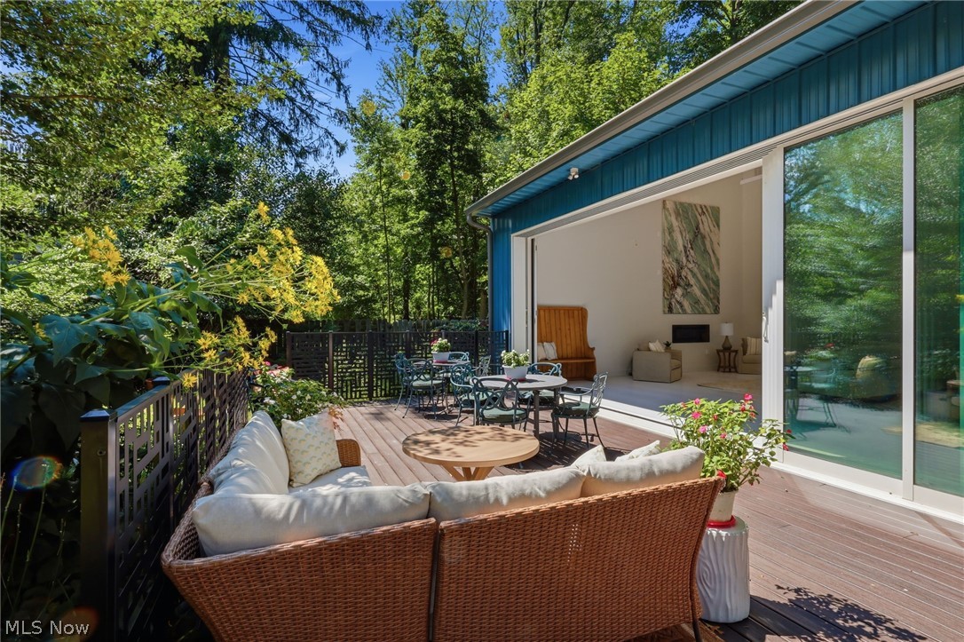 12866 Lake Shore Boulevard Bratenahl OH 44108