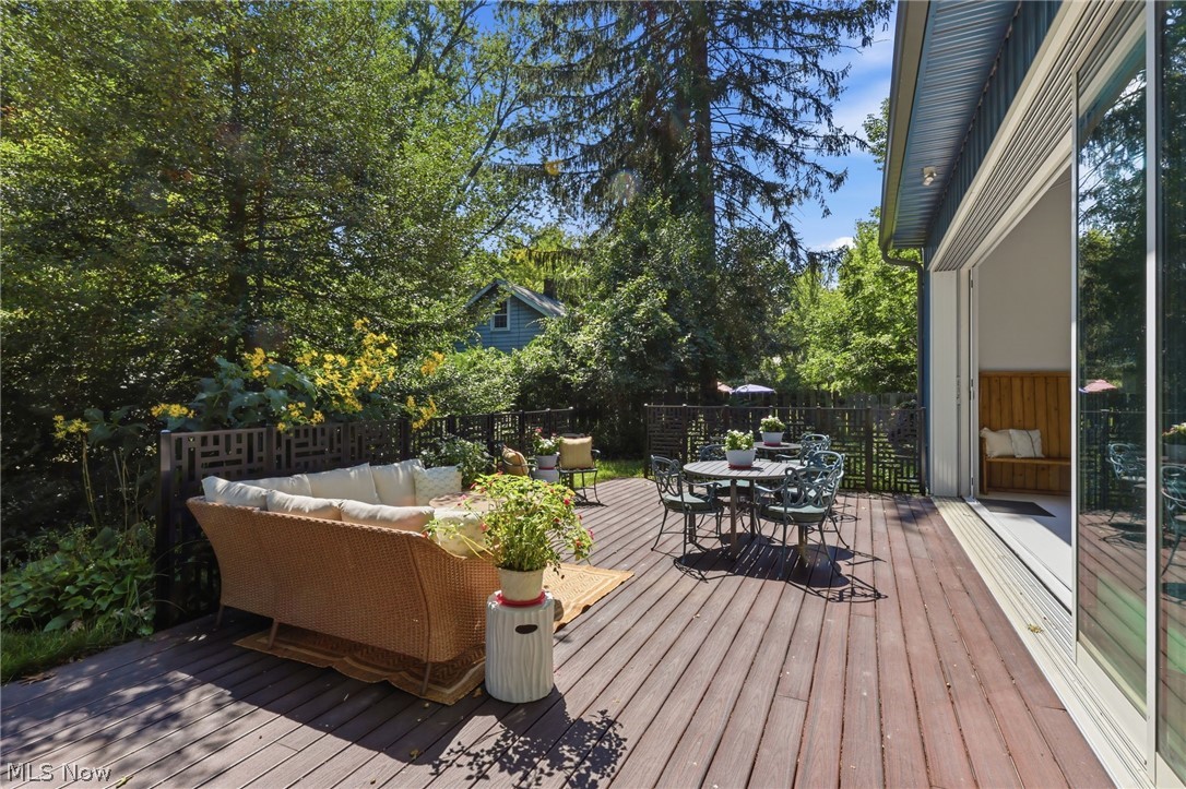 12866 Lake Shore Boulevard Bratenahl OH 44108