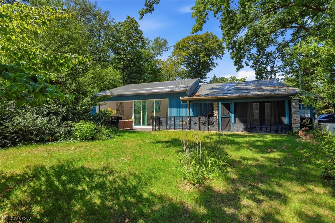 12866 Lake Shore Boulevard Bratenahl OH 44108