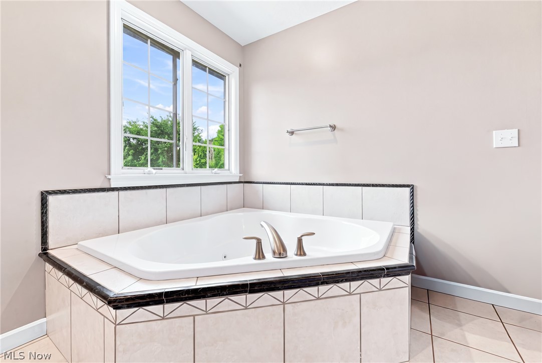 8518 Ivy Hill Drive Poland OH 44514