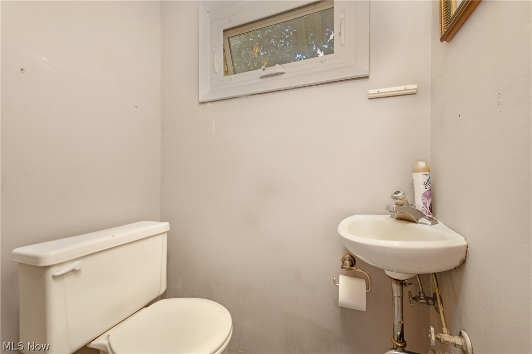 1224 Chase Avenue Lakewood OH 44107