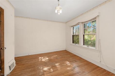 1224 Chase Avenue Lakewood OH 44107