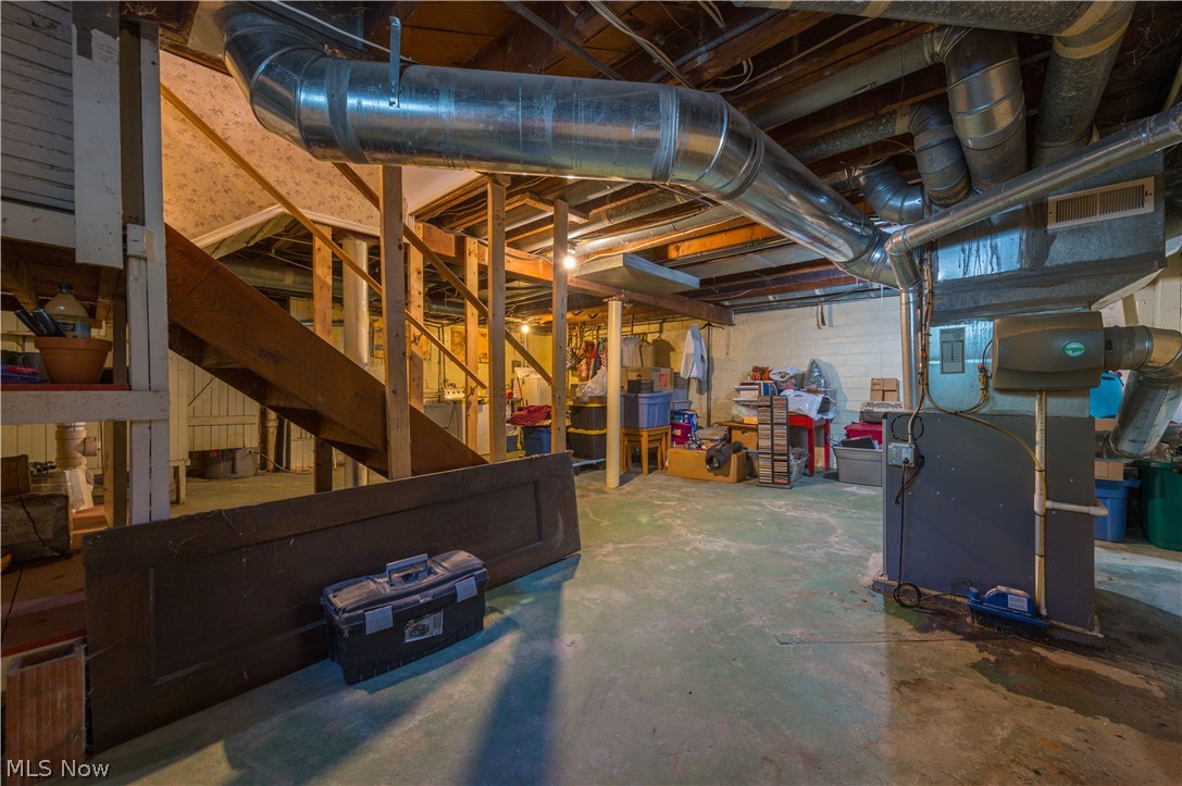 1224 Chase Avenue Lakewood OH 44107