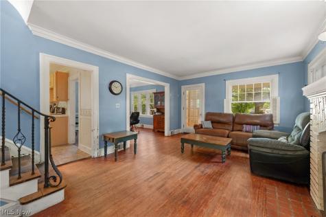 1224 Chase Avenue Lakewood OH 44107