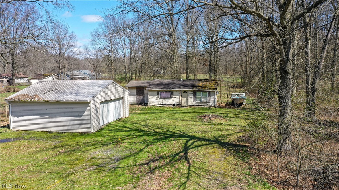 5556 Shaffer Road NW Warren OH 44481